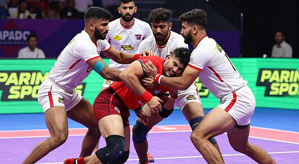 ৮৩-২৭: যে স্কোরলাইনে থাইল্যান্ডের প্রথম পদক থমকে গেল, আর সেমিফাইনালের চারটি আসল প্রশ্ন