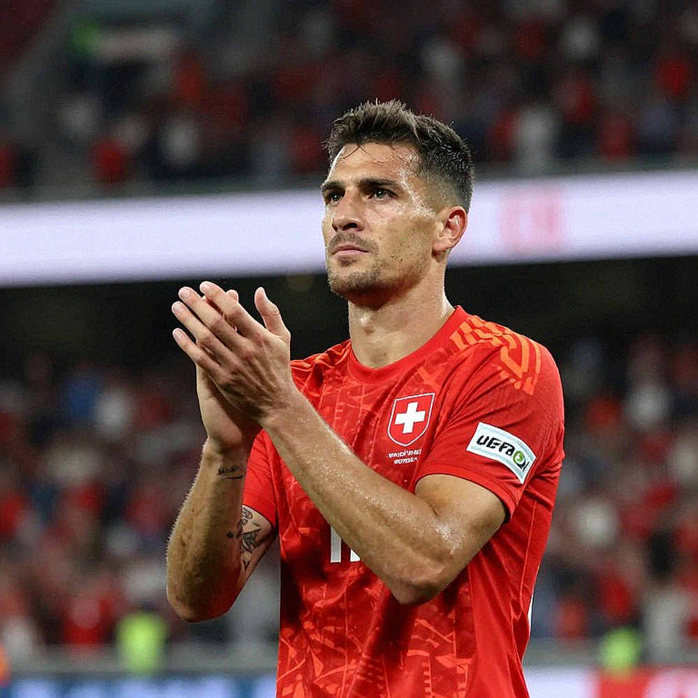 Asencio's Shinbone: A Deferred Surgery, Two to Four Months, and the Quiet Ledger of Real Madrid's Defence Asencio's Shinbone: A Deferred Surgery, Two to Four Months, and the Quiet Ledger of Real Madrid's Defence