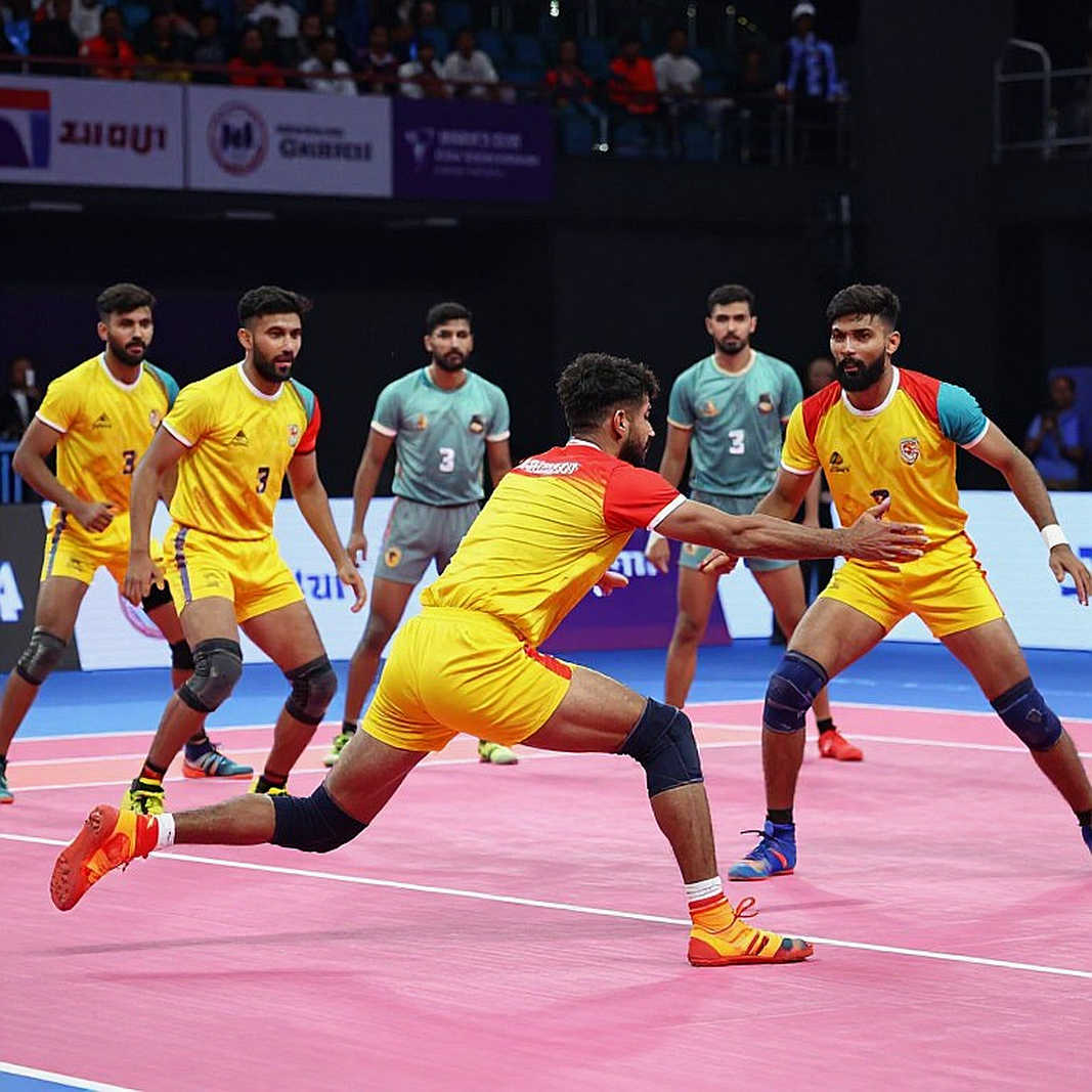 হাই-ফ্লায়ার পবন সেহরাওয়াত: ৩৯ পয়েন্টের রেকর্ড থেকে এশিয়ান গেমসের পতাকা বহন, কাবাডির ছয় ফুট লাফের ভেতরের গল্প